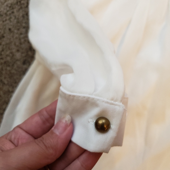 White Blouse with Gold Accent sz Medium - Picture 6 of 7